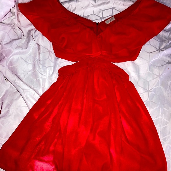 ❤ Little Red Ruffle Dress - Picture 3 of 4